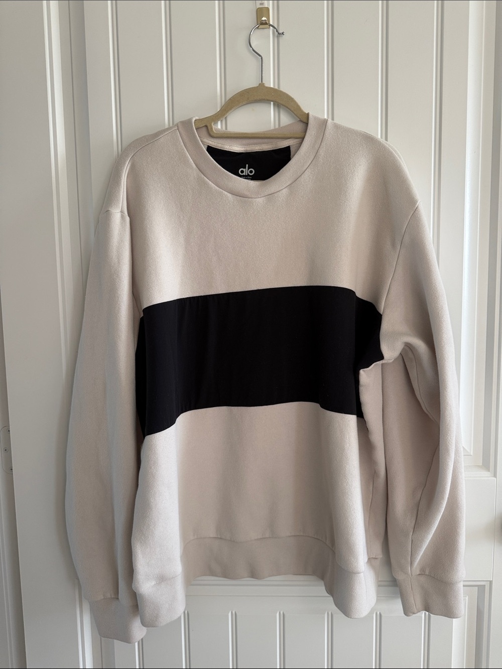 ALO Yoga Men's Cream Crewneck with Black Chest Band